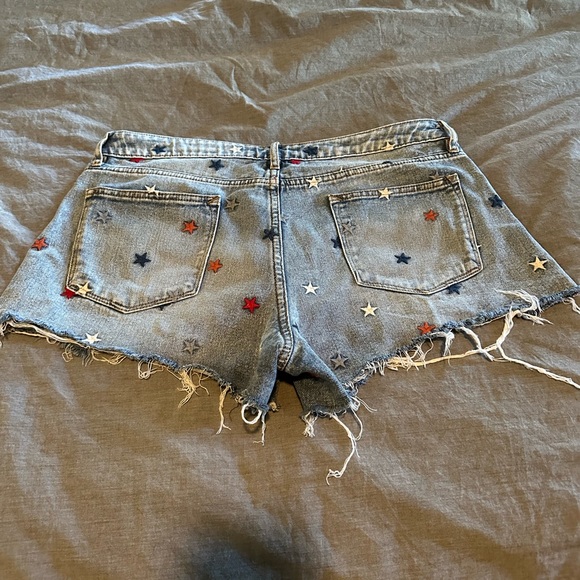 NWOT SZ 31 - Vigoss Americana Star Embroidered 3.5in Mid Rise Short - Picture 2 of 7